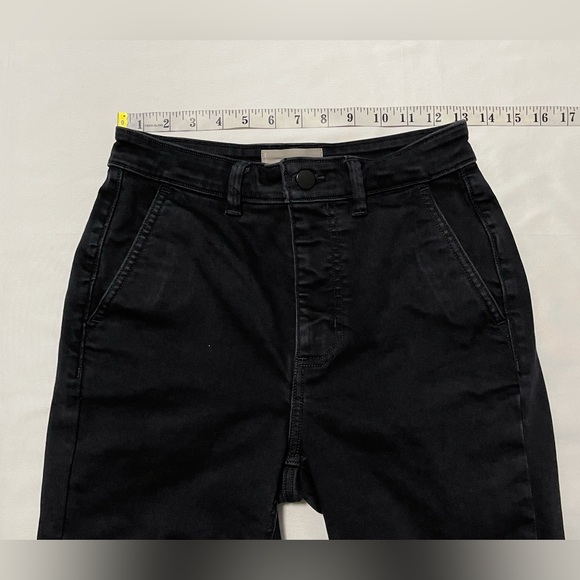 Everlane The Slim Leg Crop Pant in Washed Black - Picture 10 of 14